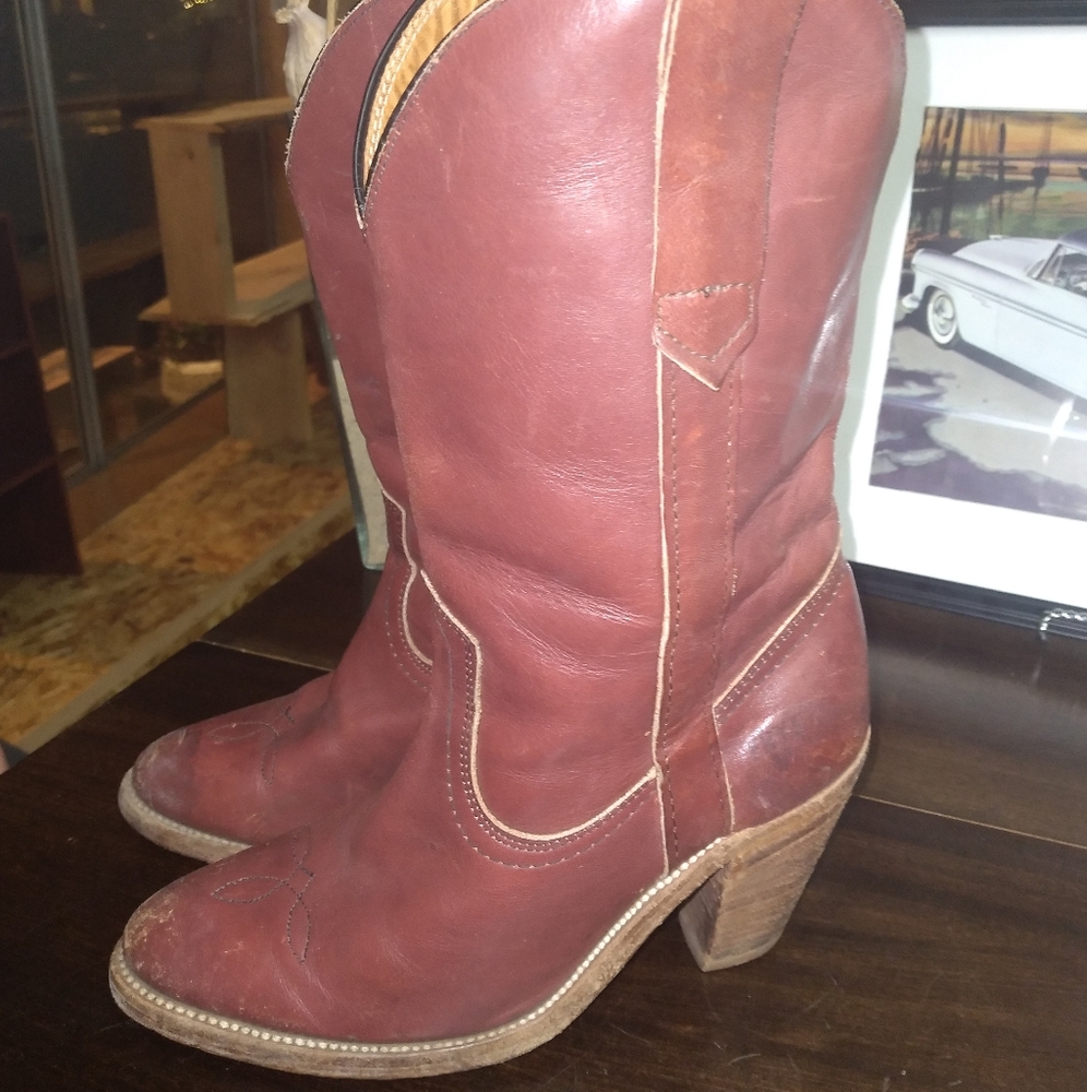 Vintage woman's Frye boots size 5.5